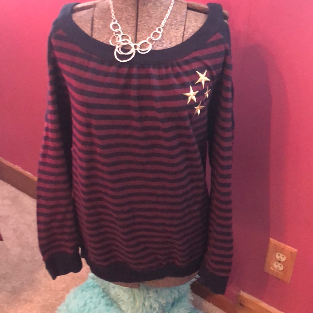 Open shoulder top!   NEW WITH TAGS!!!